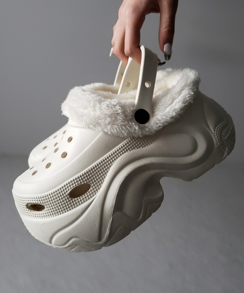me+em select(ミームセレクト)の「【 2color 】厚底スニーカーソールボアクロッグサンダル / platform sneaker sole boa clog sandals(その他シューズ・レディース・ブラック/アイボリー・LARGE/MEDIUM/SMALL)」の6枚目の写真