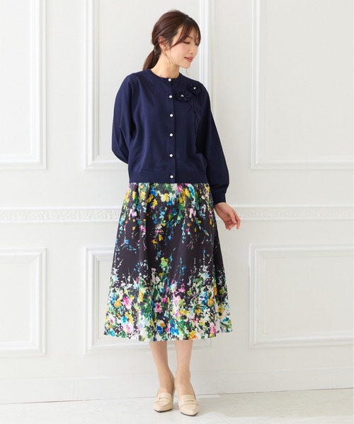 Rose Tiara(ローズティアラ)の「立体フラワーモチーフニットカーディガン(カーディガン/ボレロ・レディース・ピンク/ネイビー/オフホワイト・38/42/46)」の4枚目の写真