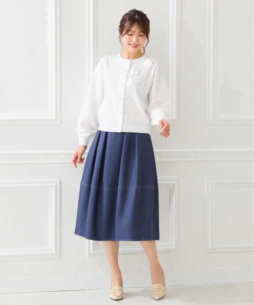 Rose Tiara(ローズティアラ)の「立体フラワーモチーフニットカーディガン(カーディガン/ボレロ・レディース・ピンク/ネイビー/オフホワイト・38/42/46)」の6枚目の写真