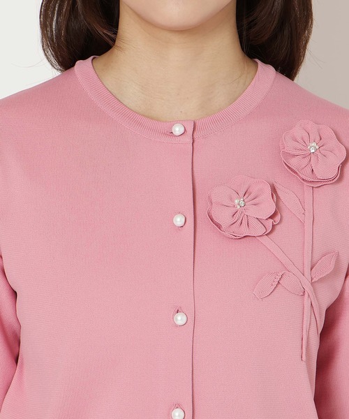Rose Tiara(ローズティアラ)の「立体フラワーモチーフニットカーディガン(カーディガン/ボレロ・レディース・ピンク/ネイビー/オフホワイト・38/42/46)」の12枚目の写真