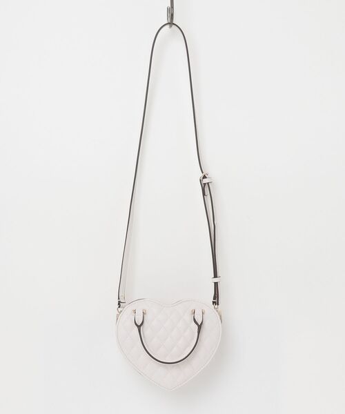 Guess(ゲス)の「ATABEY Heart Bag ハンドバッグ (ショルダーバッグ・レディース・イエロー/グリーン/ブラック/オフホワイト・ONE SIZE)」の19枚目の写真