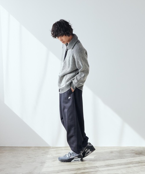 NIKE(ナイキ)の「ナイキ エア マックス 90 メンズシューズ / Nike Air Max 90 Men's Shoes DM0029-020 Smoke Grey(スニーカー・メンズ・グレー系その他・29/28.5/28/27.5/27/26.5/26/25.5/25/24.5/24/30/29.5)」の2枚目の写真