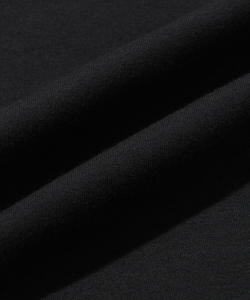 ADAM ET ROPE'（アダムエロペ）の「ダンボールスウェット ハーフジップ プルオーバー（スウェット・メンズ・ブラック/ライトグレー・L/M）」の11枚目の写真