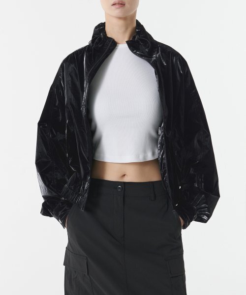 MUSINSA STANDARD WOMAN（ムシンサスタンダードウーマン）の「ウィメンズシャイニーウィンドブレーカージャケット[ブラック]（ナイロンジャケット・レディース・その他・M/S/L）」の3枚目の写真