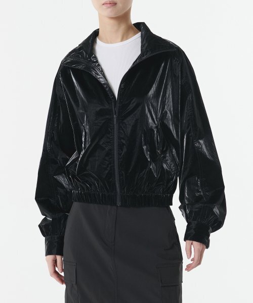MUSINSA STANDARD WOMAN（ムシンサスタンダードウーマン）の「ウィメンズシャイニーウィンドブレーカージャケット[ブラック]（ナイロンジャケット・レディース・その他・M/S/L）」の4枚目の写真