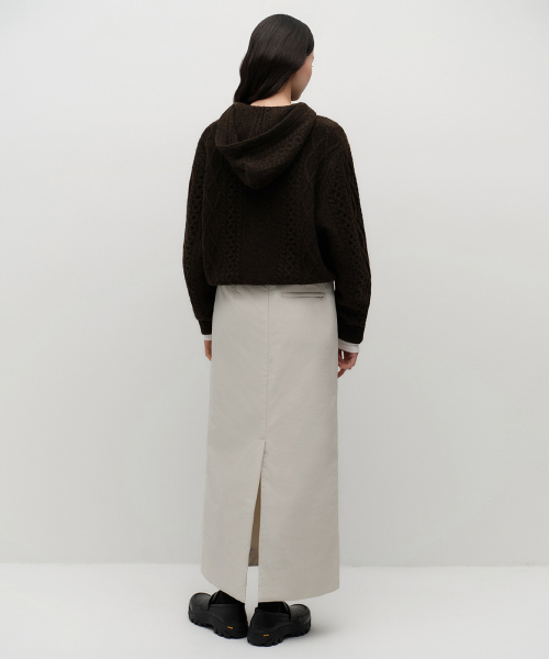 MUSINSA STANDARD WOMAN（ムシンサスタンダードウーマン）の「ウィメンズパディッドマキシスカート[ダスティクリーム]（スカート・レディース・その他・S/M/L）」の3枚目の写真