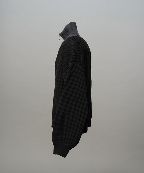 MAISON SPECIAL(メゾンスペシャル)の「《UNISEX》Prime-Over V-neck Panel Switching Drivers Knit Blouson/プライムオーバーV切替ドライバーズニットブルゾン【MAISON SPECIAL/メゾンスペシャル】(カーディガン/ボレロ・メンズ・アイボリー/ブラック・0/1/2)」の15枚目の写真