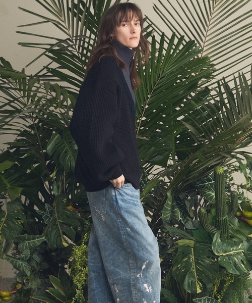 MAISON SPECIAL(メゾンスペシャル)の「《UNISEX》Prime-Over V-neck Panel Switching Drivers Knit Blouson/プライムオーバーV切替ドライバーズニットブルゾン【MAISON SPECIAL/メゾンスペシャル】(カーディガン/ボレロ・メンズ・アイボリー/ブラック・0/1/2)」の6枚目の写真