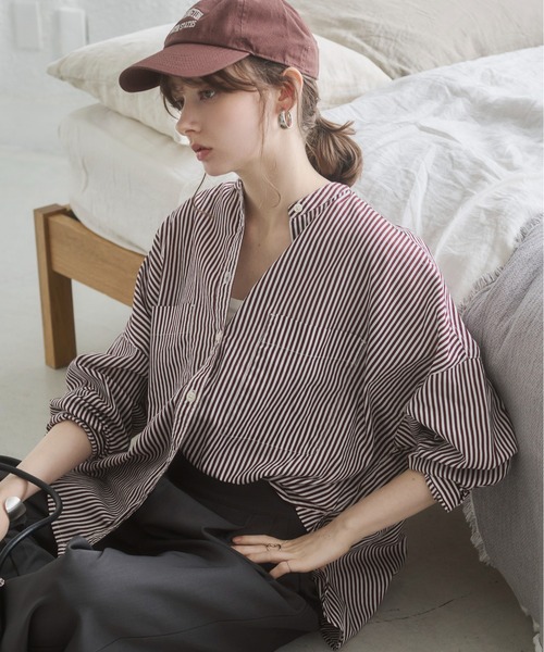 ANGIE（アンジー）の「着丈が選べる オーバーサイズ バンドカラー シャツ / ストライプ / 無地（シャツ/ブラウス・レディース・ブラウン系その他/ブルー系その他/オフホワイト/ブラック/ホワイト系2/ホワイト系1/ライトパープル/ブルー系1/ライム/ライトピンク/ブラウン系1・MT/MEDIUM）」の5枚目の写真