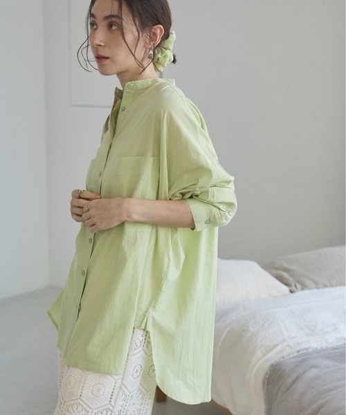 ANGIE（アンジー）の「着丈が選べる オーバーサイズ バンドカラー シャツ / ストライプ / 無地（シャツ/ブラウス・レディース・ブラウン系その他/ブルー系その他/オフホワイト/ブラック/ホワイト系2/ホワイト系1/ライトパープル/ブルー系1/ライム/ライトピンク/ブラウン系1・MT/MEDIUM）」の7枚目の写真