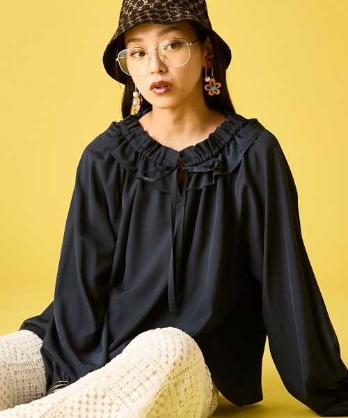 GEVS.(ジェイヴィス)の「フリルラグランブラウス<大きいサイズ有>GEVS.(シャツ/ブラウス・レディース・イエロー/ネイビー・M/L/LL/3L/4L/5L)」の1枚目の写真