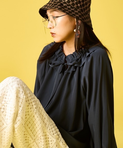 GEVS.(ジェイヴィス)の「フリルラグランブラウス<大きいサイズ有>GEVS.(シャツ/ブラウス・レディース・イエロー/ネイビー・M/L/LL/3L/4L/5L)」の19枚目の写真