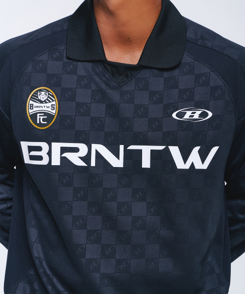 BORN TO WIN（ボーントゥウィン）の「MONOGRAM SOCCER JERSEY [BLACK]（Tシャツ/カットソー・メンズ・その他・1/2/3）」の3枚目の写真
