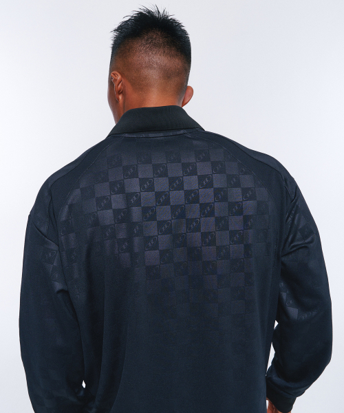 BORN TO WIN（ボーントゥウィン）の「MONOGRAM SOCCER JERSEY [BLACK]（Tシャツ/カットソー・メンズ・その他・1/2/3）」の5枚目の写真