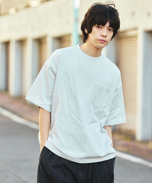 FREAK'S STORE（フリークスストア）の「限定展開 9オンス Heavyweight ビッグシルエット クルーネック ポケットTシャツ/ヘビーウェイト（Tシャツ/カットソー・メンズ・ブラウン/チャコールグレー/ピンク/ホワイト/グレイッシュベージュ/ホワイト系その他/ブラック/ブラック系その他/ネイビー/グレー・LARGE/MEDIUM/SMALL/X-SMALL）」の19枚目の写真