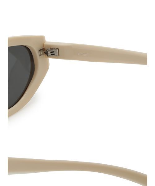 emmi（エミ）の「オーバルキャットアイフレームサングラス（サングラス・レディース・クリア/ブラウン/アイボリー・F）」の8枚目の写真