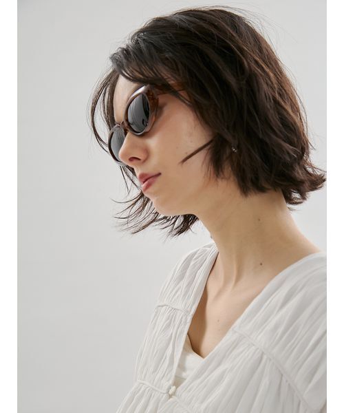 emmi（エミ）の「オーバルキャットアイフレームサングラス（サングラス・レディース・クリア/ブラウン/アイボリー・F）」の11枚目の写真