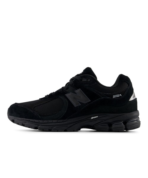 NEW BALANCE(ニューバランス)の「2002R U200278J(スニーカー・メンズ・ブラック・22.5cm/23.0cm/23.5cm/24.0cm/24.5cm/25.0cm/25.5cm/26.0cm/26.5cm/27.0cm/27.5cm/28.0cm/28.5cm/29.0cm/30.0cm)」の2枚目の写真