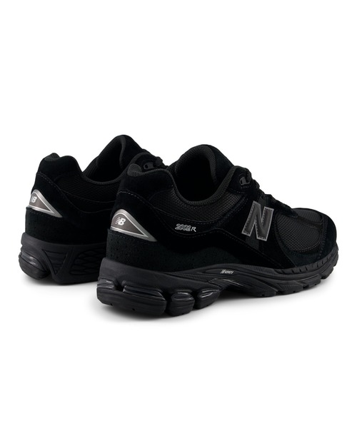 NEW BALANCE(ニューバランス)の「2002R U200278J(スニーカー・メンズ・ブラック・22.5cm/23.0cm/23.5cm/24.0cm/24.5cm/25.0cm/25.5cm/26.0cm/26.5cm/27.0cm/27.5cm/28.0cm/28.5cm/29.0cm/30.0cm)」の5枚目の写真
