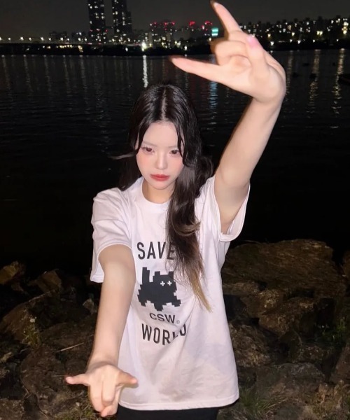 CATSAVETHEWORLD(キャットセーブザワールド)の「◇CATSAVETHEWORLD◇ブランド直輸入正規品/ミョウ シグネチャーアートワーク 半袖Tシャツ MYOW SIGNATURE ART WORK HALF T(Tシャツ/カットソー・レディース・ブラック/ホワイト・L/M)」の4枚目の写真