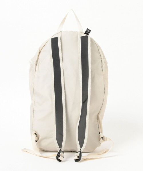 BEAMS BOY(ビームスボーイ)の「ARC'TERYX / Heliad 15 Backpack(トートバッグ・レディース・ホワイト系その他7/オリーブ・ONE SIZE)」の4枚目の写真