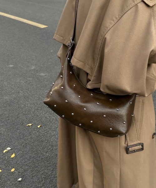 mebole（メボレ）の「Stud Dot Shoulder Bag（ショルダーバッグ・レディース・ブラック/ブラウン/ホワイト・FREE）」の12枚目の写真