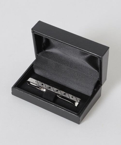 BLACK LABEL CRESTBRIDGE(ブラックレーベル・クレストブリッジ)の「リバーシブルオールダイヤカットタイバー(ネクタイピン・メンズ・グレー系その他2/ブラック・FREE)」の4枚目の写真