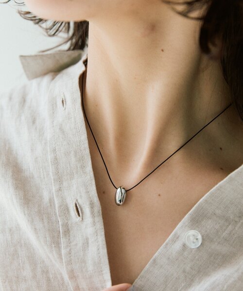 RIVE DROITE（リヴドロワ）の「予約【洗練された印象に】スマートボールコードネックレス（ネックレス・レディース・シルバー/ゴールド・FREE）」の3枚目の写真