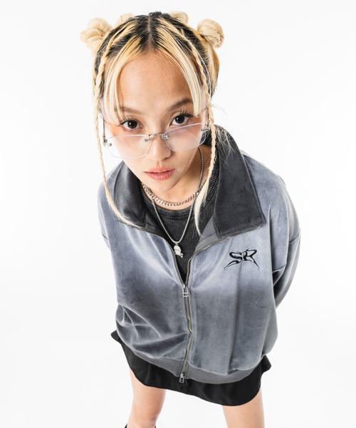 SHORT ROUND(ショートラウンド)の「SHORT ROUND/【26年春夏新作】ブリーチロゴベロアトラックジャケット(ジャージ・メンズ・グレー/ブラック系その他・MEDIUM/LARGE)」の2枚目の写真