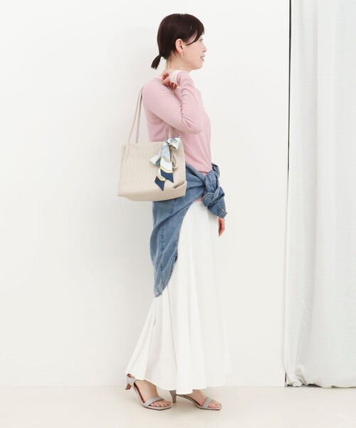 MICO COULIER(ミコクリエ)の「編み柄型押しトートバッグ(トートバッグ・レディース・アイボリー/ブラウン・FREE)」の3枚目の写真