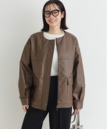 Right-on（ライトオン）の「【HONEYSUCKLE ROSE】フェイクレザーノーカラージャケット (女性らしいシルエット / 軽やかデザイン / 甘辛ミックス)（ノーカラージャケット）」