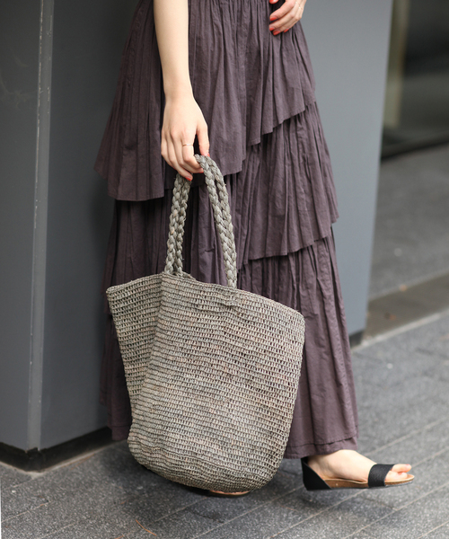 MADE IN MADA(メイドインマダ)の「《追加》【MADE IN MADA /メイドインマダ】ALICE MM バッグ(トートバッグ・レディース・グレー/ベージュ・FREE)」の6枚目の写真