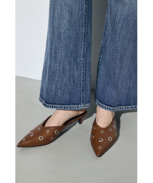 AZUL by moussy(アズールバイマウジー)の「ハトメデザインミュール 靴(サンダル・レディース・キャメル/ブラック・LARGE/MEDIUM/SMALL)」の14枚目の写真