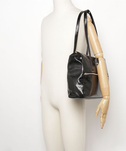 JUSTINE Tote トートバッグ | GUESS(ゲス) JAPAN 公式オンラインストア
