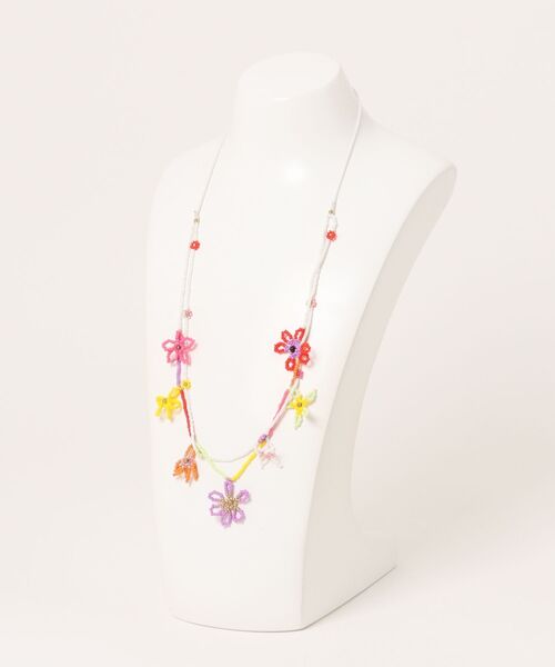 チャイハネ(チャイハネ)の「【チャイハネ】フラワーズネックレス(ネックレス・レディース・ホワイト/グリーン・FREE)」の3枚目の写真