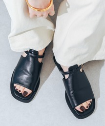 EVOL（イーボル）の「【S-LLサイズ展開・柔らかい】スクエアベルトフラットサンダル JA5941（サンダル）」