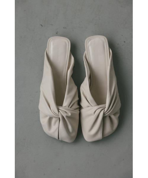 STYLEMIXER（スタイルミキサー）の「ツイストミュール（サンダル・レディース・アイボリー/ブラック・LARGE/MEDIUM/SMALL）」の3枚目の写真