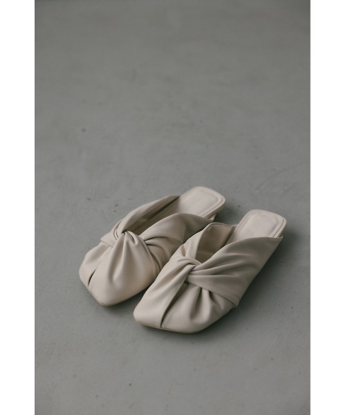 STYLEMIXER（スタイルミキサー）の「ツイストミュール（サンダル・レディース・アイボリー/ブラック・LARGE/MEDIUM/SMALL）」の6枚目の写真