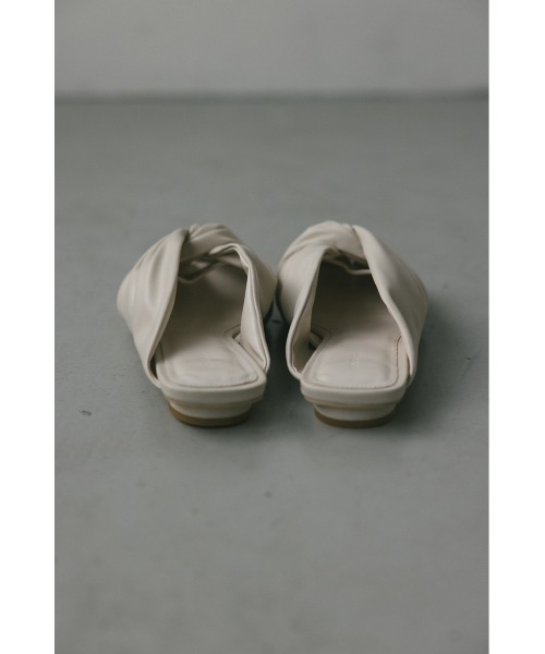 STYLEMIXER（スタイルミキサー）の「ツイストミュール（サンダル・レディース・アイボリー/ブラック・LARGE/MEDIUM/SMALL）」の9枚目の写真