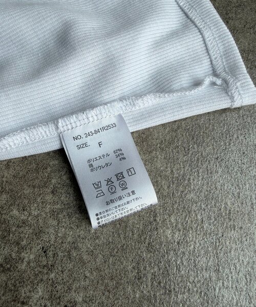 Thevon（ゼボン）の「カットリブカップ付きキャミ（キャミソール・レディース・ブラック/グレイッシュベージュ/オフホワイト・FREE）」の11枚目の写真