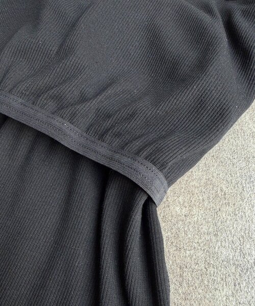 Thevon（ゼボン）の「カットリブカップ付きキャミ（キャミソール・レディース・ブラック/グレイッシュベージュ/オフホワイト・FREE）」の17枚目の写真