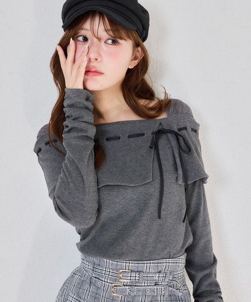 one after another NICE CLAUP（ワンアフターアナザーナイスクラップ）の「配色リボンオフショルトップス（Tシャツ/カットソー・レディース・アイボリー/ピンク/チャコールグレー・FREE）」の2枚目の写真