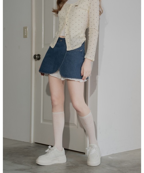 JUMELLE(ジュメロ)の「フリルパンツデニムスカート(デニムスカート・レディース・ブラック/ブルー・MEDIUM/SMALL)」の6枚目の写真