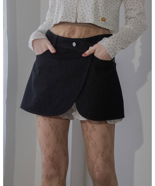 JUMELLE(ジュメロ)の「フリルパンツデニムスカート(デニムスカート・レディース・ブラック/ブルー・MEDIUM/SMALL)」の3枚目の写真