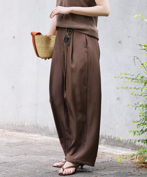 IENA（イエナ）の「《洗濯機洗い可》UVカット/接触冷感 ツイルコクーンスラックス（スラックス・レディース・チャコールグレー/ブラウン・40/38/36/34）」の8枚目の写真