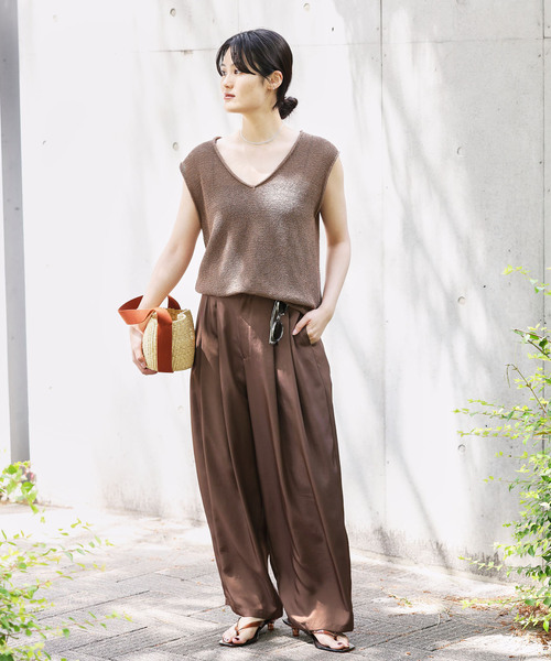 IENA（イエナ）の「《洗濯機洗い可》UVカット/接触冷感 ツイルコクーンスラックス（スラックス・レディース・チャコールグレー/ブラウン・40/38/36/34）」の11枚目の写真