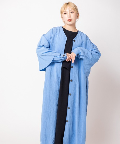 OSMOSIS(オズモーシス)の「バックギャザーライトコート(その他アウター・レディース・アイボリー/ブラック/ブルー・ONE SIZE)」の3枚目の写真