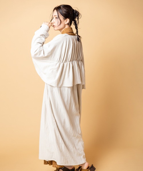 OSMOSIS(オズモーシス)の「バックギャザーライトコート(その他アウター・レディース・アイボリー/ブラック/ブルー・ONE SIZE)」の21枚目の写真