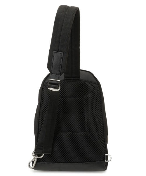 Guess（ゲス）の「MILANO Backpack Crossbody ショルダーバッグ ボディバッグ メンズバッグ（ショルダーバッグ・メンズ・ブラック・ONE SIZE）」の13枚目の写真