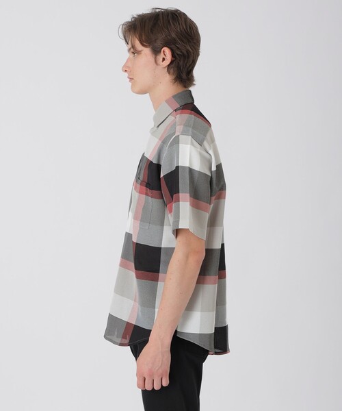 BLACK LABEL CRESTBRIDGE(ブラックレーベル・クレストブリッジ)の「カラミクレストブリッジチェックハーフスリーブシャツ(シャツ/ブラウス・メンズ・ベージュ系その他2/オフホワイト/ブラック・L/M/S/LL)」の5枚目の写真